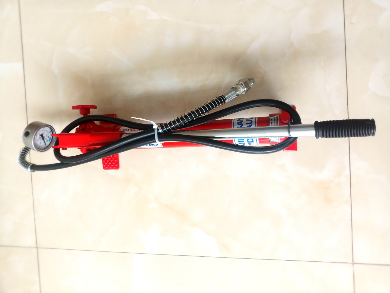 Bơm tay thủy lực 1 lít, áp suất 700 bar