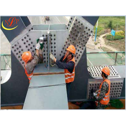 cần xén bulong M20-M24