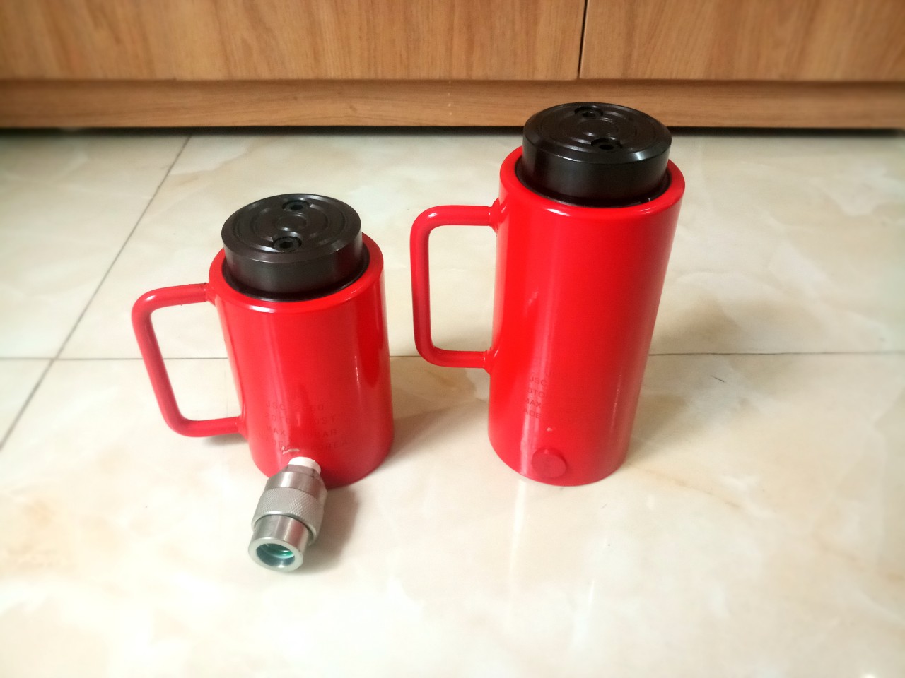Kích thủy lực 50 tấn 100 mm
