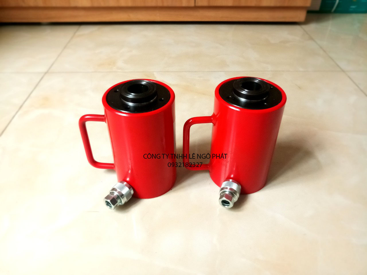 Kích thủy lực 100 tấn 75 mm